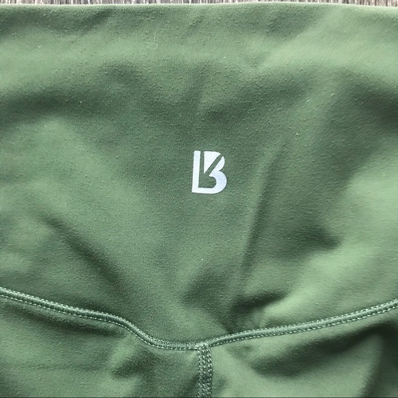 SOLD BuffBunny Original Rosa Leggings - Picture 5 of 8